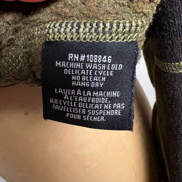 Kuhl brand men’s pullover with zipper - Picture 7 of 8